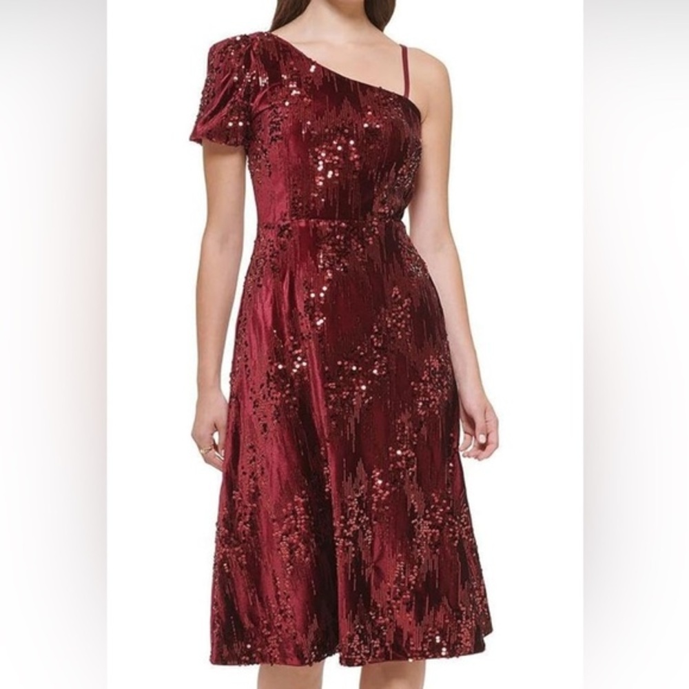 KENSIE Women’s Formal Dress Red One Shoulder Gown Allover Sequins Size 8, 10 NEW